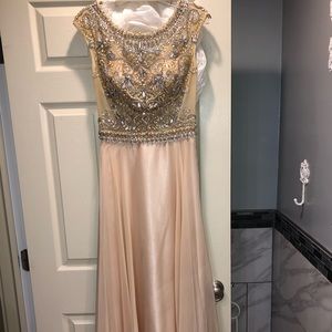 STUNNING Jovani evening dress with beaded top